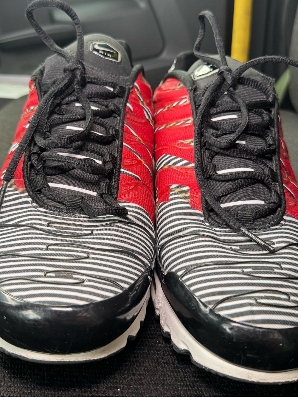 Nike Men’s Red & Black Striped Low-Top Sneakers